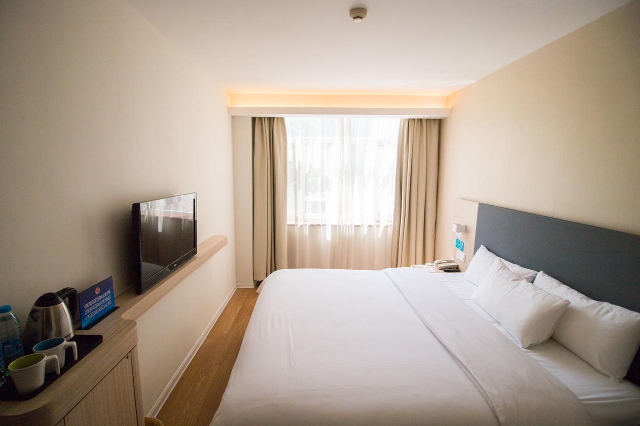 Hanting Hotel Shanghai Chunsha Jinhui Plaza Exterior foto