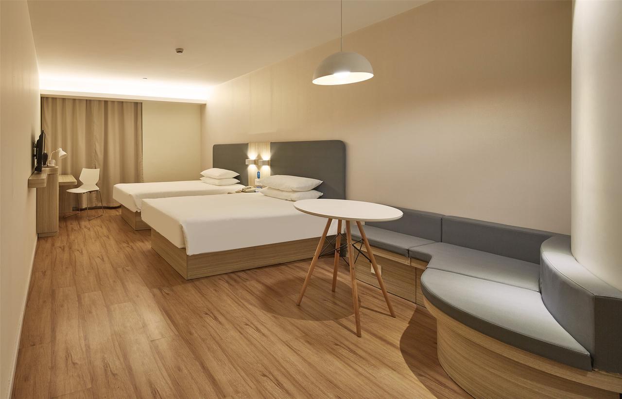 Hanting Hotel Shanghai Chunsha Jinhui Plaza Exterior foto